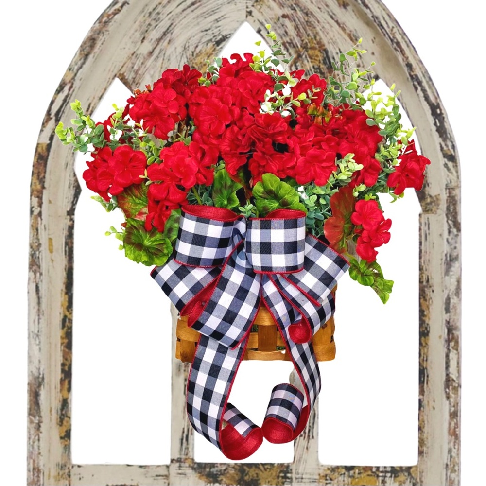 🎯SOLD🎯Red Geranium Tobacco Wall Basket